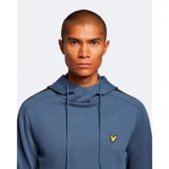 Lyle & Scott LYLE&SCOTT Pocket Branded Sweat Hooded -Buitensportuitrusting lyle scott pocket branded sweat hooded 2000x2000 244335