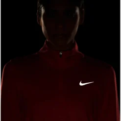 Nike Element 1/2-Zip Shirt -Buitensportuitrusting nike element 1 2 zip shirt 2000x2000 226615